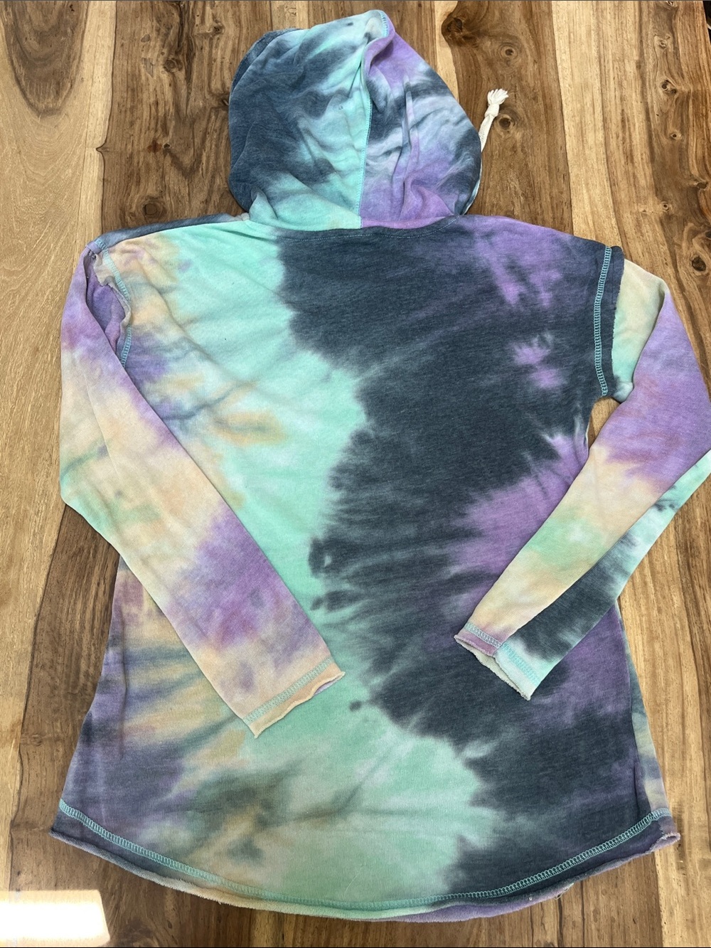 Cali Vibes Tie-Dye Hoodie Pullover - Multicolor - Picture 7 of 8